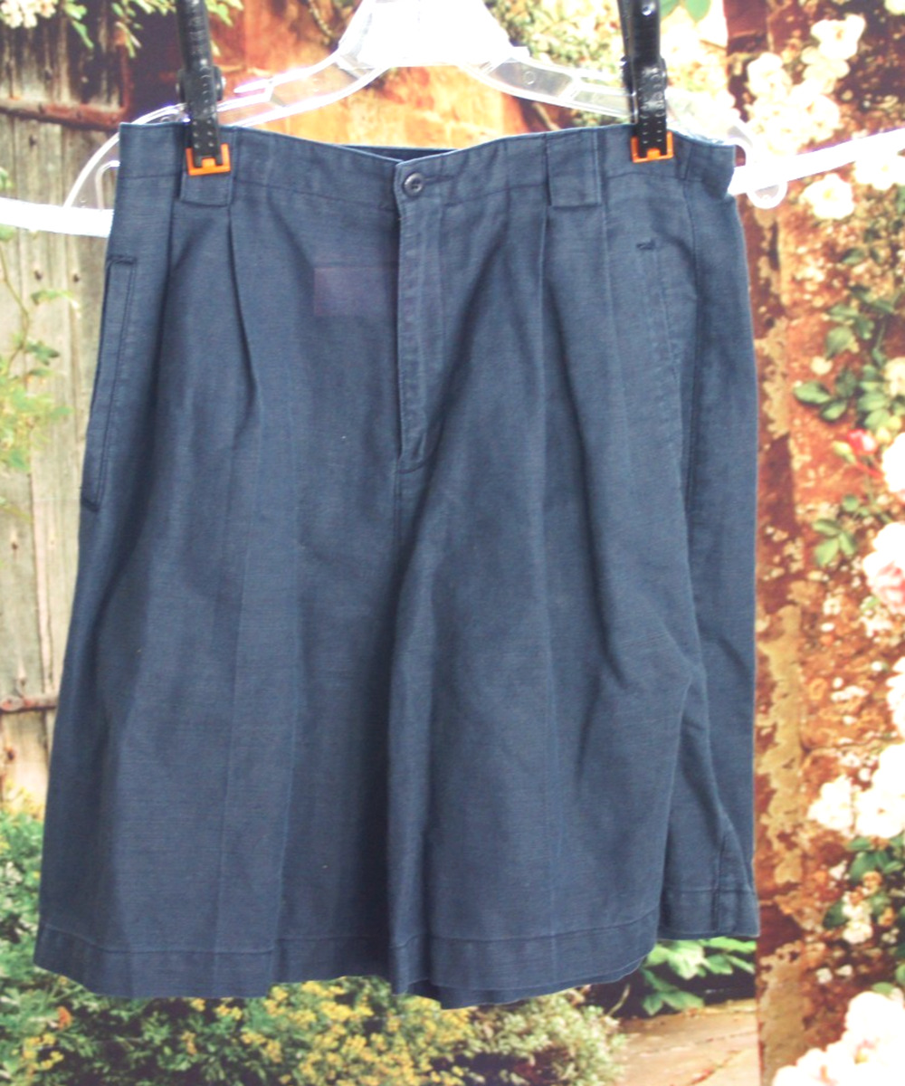 Liz Clairborne "Liz Sport" Blue Pleated Front Shorts size 10